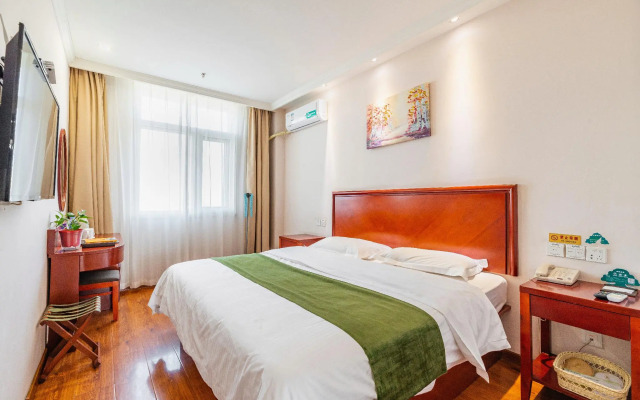 GreenTree Inn (Qinghuangdao Railway Station Square)