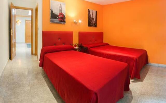 Hostal Apolo Trece