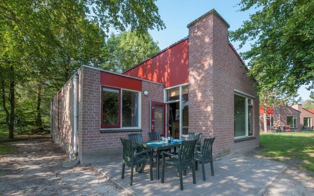 Restyled Bungalow With Dishwasher Near a Nature Reserve