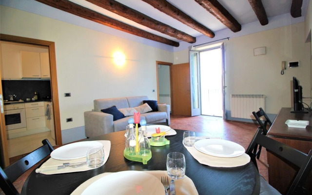 Spectacular View and Separate Entrance for 22 Persons