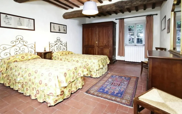 Charming Villa in Tuscany With Pool & Views