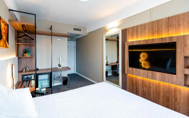 Business Hotel Conference Center & Spa