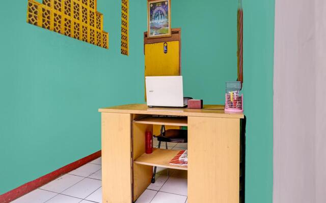 OYO 3882 Pondok Pujasera