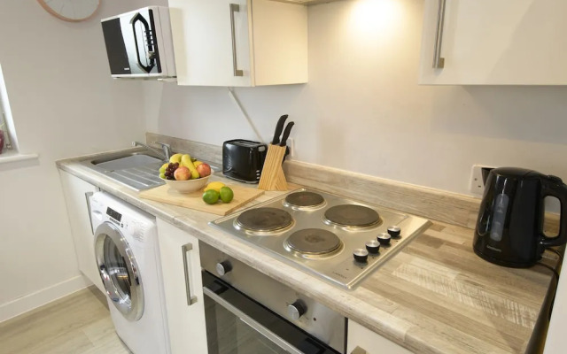 1 bed Apartment Close to Football Grounds