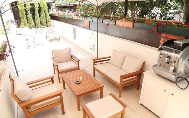 Derin Luxury Hotel