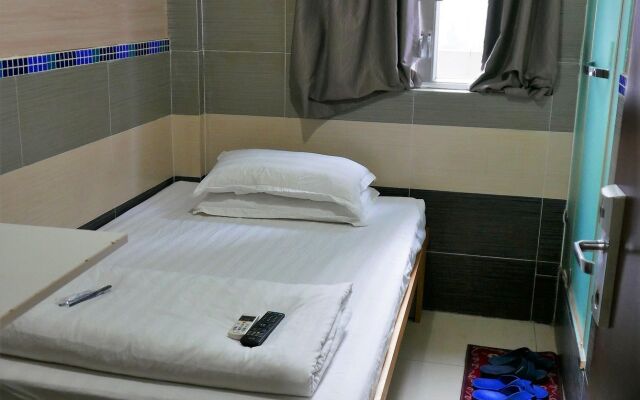 Kk Hotel ( Hostel)
