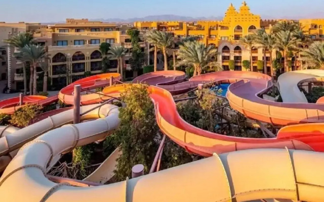 Grand Waterworld Makadi Hotel