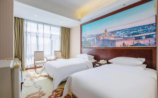 Vienna Hotel Guangzhou Shaheding Metro Station
