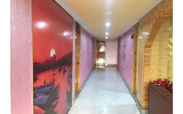 Holiday Villa by OYO Rooms