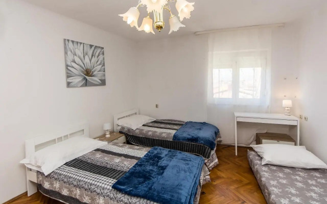 Studio apartment Agava with terrace near Old Town