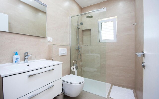 Awesome Home in Dubrava With Wifi and 4 Bedrooms