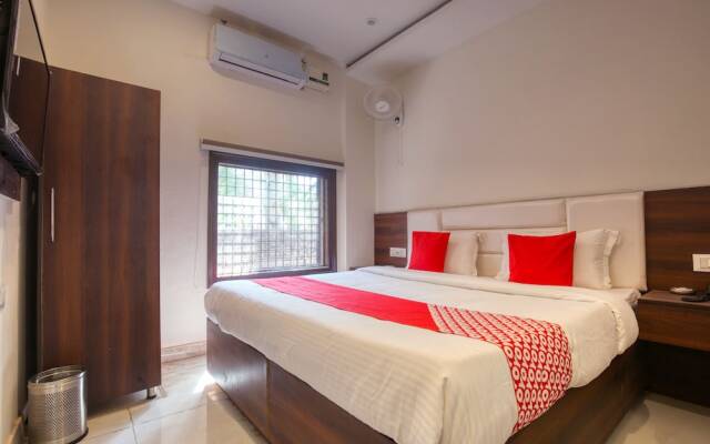 Hotel Midway by OYO Rooms