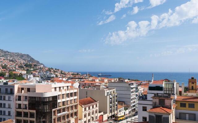 Luxurious Apartment Funchal - Casa Valentina - Rent2U, Lda