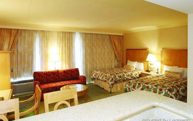 Waikiki Marina Resort at the Ilikai