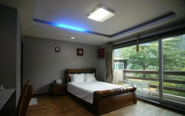 Yangyang Denver House Pension