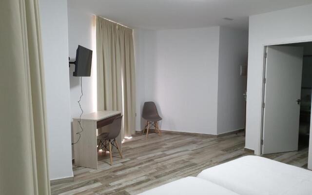 Mesón Hostal La Cabaña