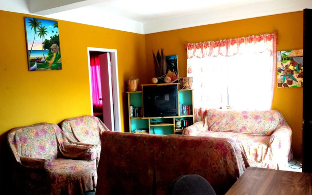 Belize Cultural Adventure Guesthouse