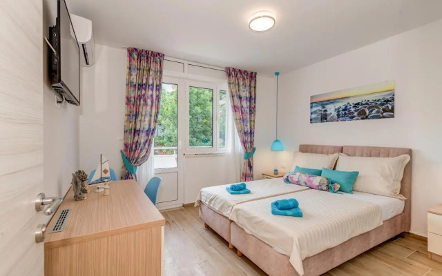Coloured Rooms