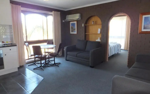 Paradise Holiday Apartments