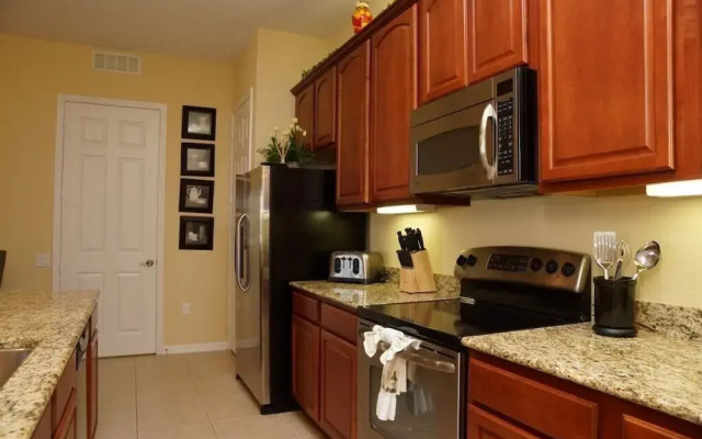 Poolside Penthouse Cabana 3 Bedroom Condo by RedAwning
