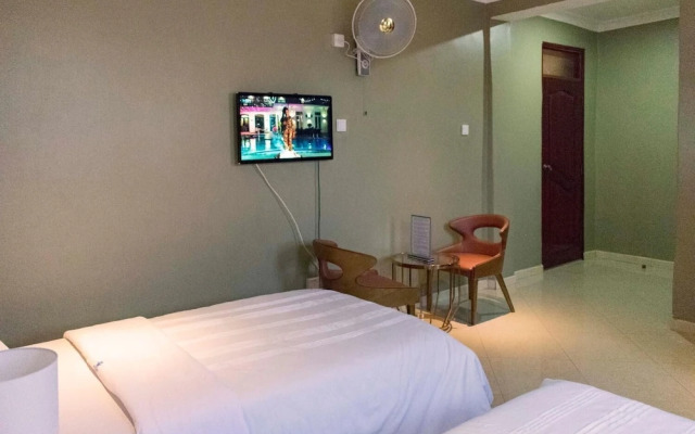 Pavillion Hotel