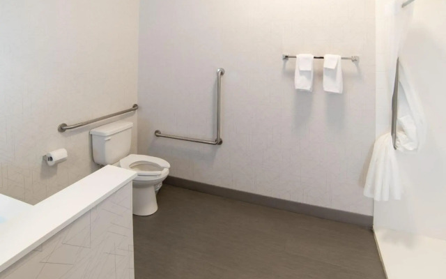 Holiday Inn Express & Suites Moose Jaw, an IHG Hotel