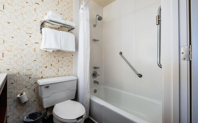 Holiday Inn Grand Haven-Spring Lake by IHG