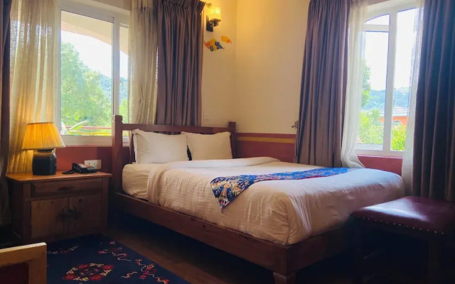 Three Jewels Boutique Hotel