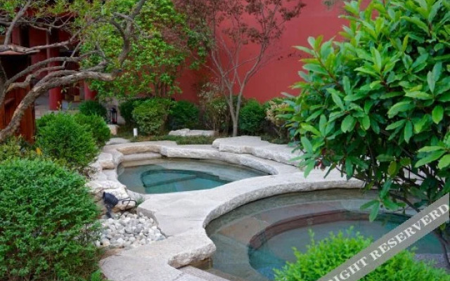 Huaqing Palace Resort & Spa