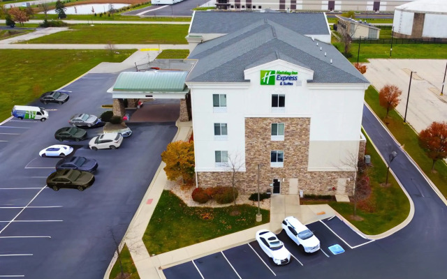 Holiday Inn Express & Suites Waukegan by IHG