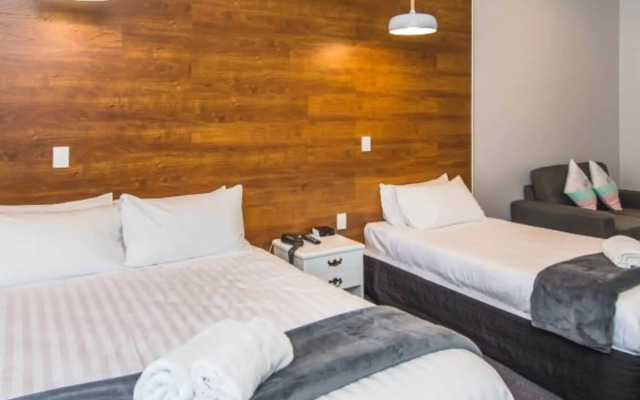 Burwood Manor Motel