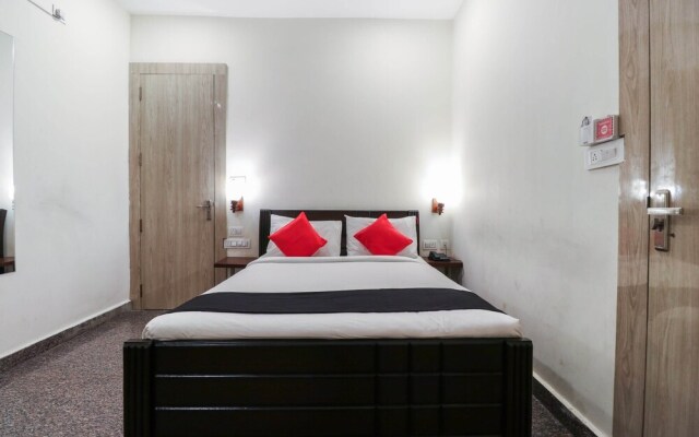 Capital O 67657 Schmear Suites