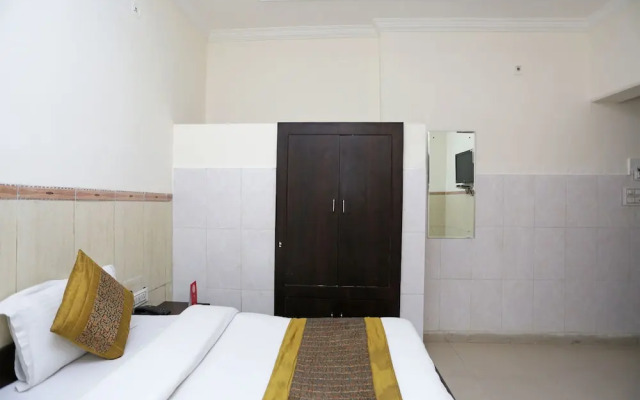 OYO 12868 Hotel City Lite