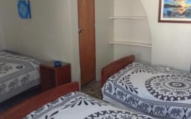 Hostal Los Delfines San Bartolo