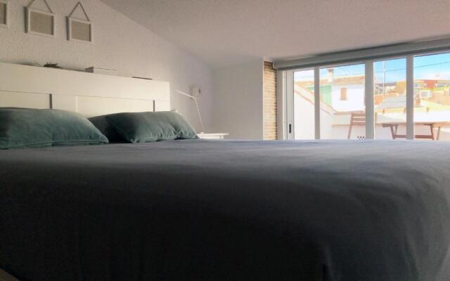 AR27-5 Amplio ático en primera línea del casco antiguo