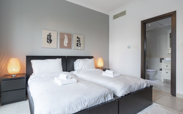 Splendid Apt With Breathtaking Dubai Marina View!