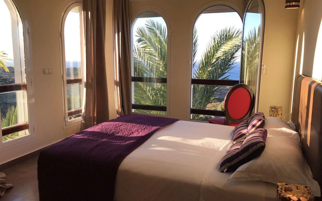 Mnar Castle Apartments