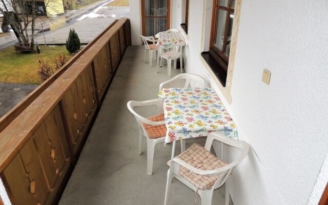 Cozy Apartment in Bichlbach near Lake