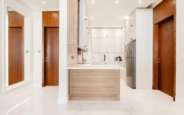 Luxurious 2-bedroom Flat With Relaxation Space