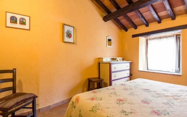 Farmhouse in Hilly Area in Gubbio With Pool