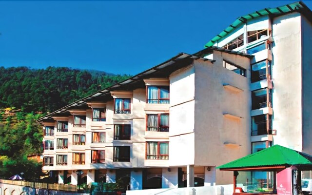 The River Crescent Resort