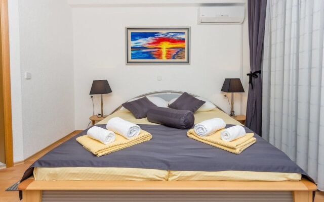Lanterna Rooms