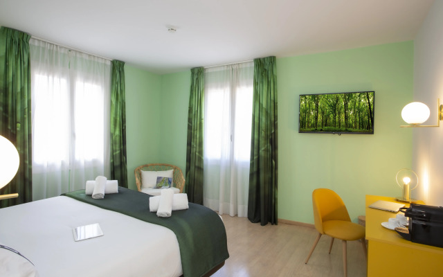 Casual Colours Barcelona Hotel