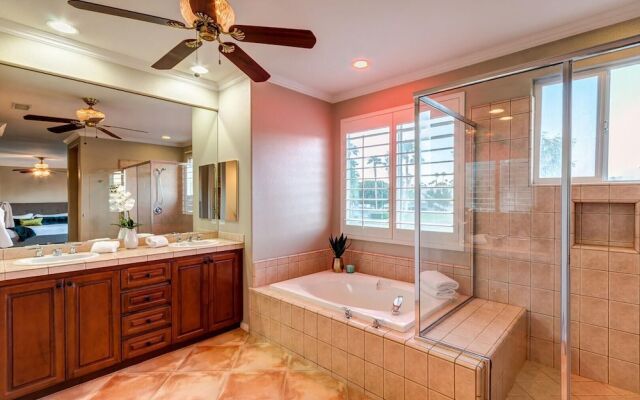 Palm Grove by AvantStay | 15mins From Coachella - Desert Villa - Sleeps 14