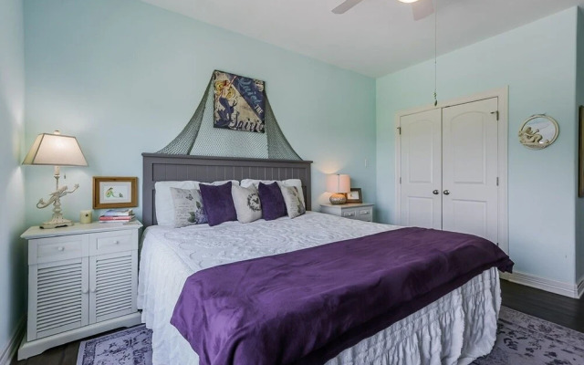 Miss Molly's by RedAwning