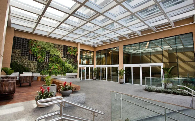 Summit Hotel Monaco