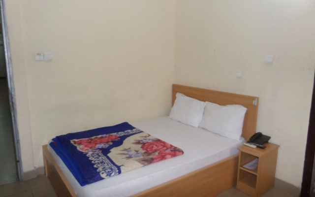 Avery Hotel
