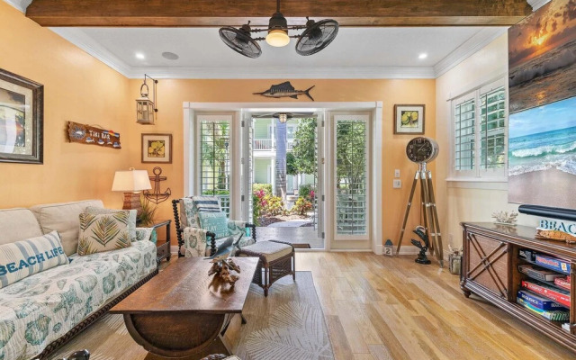 Outriggers 18- Happy Daze