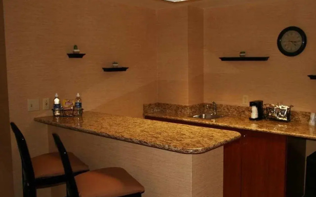 Hampton Inn Peoria-East At The River Boat Crossing