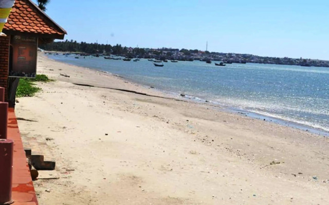 Golden Sail Beach Hotel